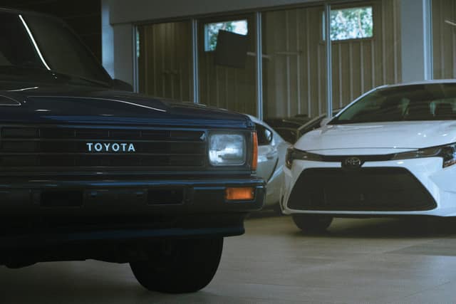 Used-car buyers read mileage from the left